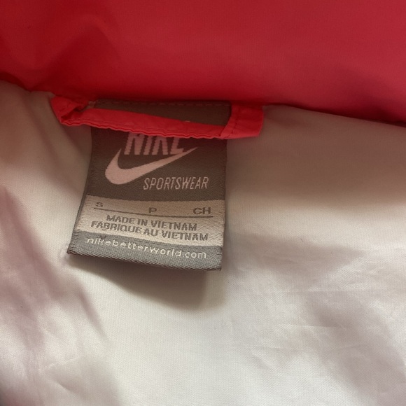 Short Nike Puffer with detachable hood - Picture 3 of 4